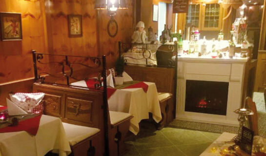 LANDGASTHAUS ALTER POSTHOF (B&B) Halsenbach