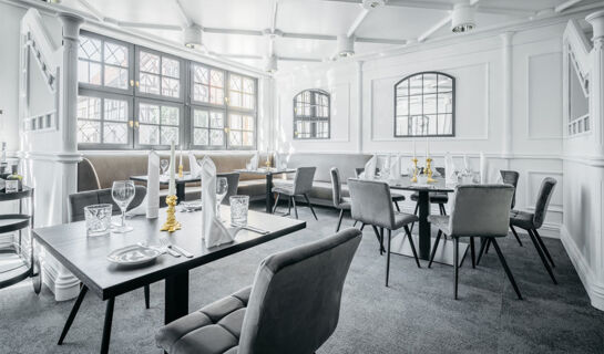 HOTEL RIESENGEBIRGE Neuhof an der Zenn