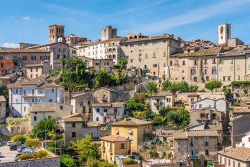 BORGO SAN VALENTINO HOTEL DIFFUSO Casteldilago